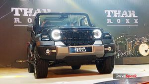 नई Mahindra Thar Roxx 5-Door के साथ उठाएं ऑफ-रोडिंग का मजा! जानें किस वेरिएंट के लिए कितनी चुकानी होगी कीमत?