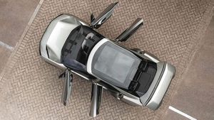 महिंद्रा की इलेक्ट्रिक कार BE.05 का टेस्टिंग के दौरान दिखा जलवा, डिजाइन से लेकर फीचर्स तक सब होगा बवाल!