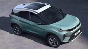 28 km माइलेज, सनरूफ और 5-स्टार सेफ्टी! डुअल सिलेंडर के साथ आती हैं ये CNG Cars; शुरुआती कीमत मात्र 5.99 लाख