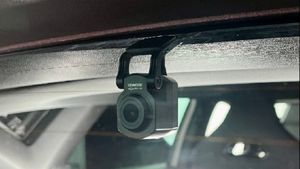 Car Driving के दौरान अब चप्पे-चप्पे पर नजर रखेगी तीसरी आंख! इन तरीकों से घर पर ही करें इंस्टॉल 