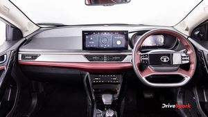 Year Ender 2024: इस साल 5 कार ने मारी धमाकेदार एंट्री, लिस्ट में Thar Roxx से लेकर Maruti Dzire तक शामिल