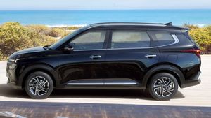 6 एयरबैग और सनरूफ वाली इस 7-सीटर कार पर फिदा हुए ग्राहक; बिक गई 2 लाख से ज्यादा गाड़ियां, कीमत इतनी