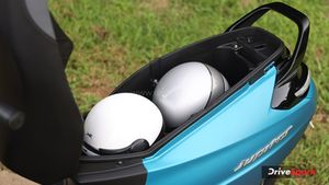 55Km माइलेज, ब्लूटूथ कनेक्टिविटी और नेविगेशन फीचर्स; इस सस्ते स्कूटर का देश दीवाना! Honda Activa से सीधी टक्कर