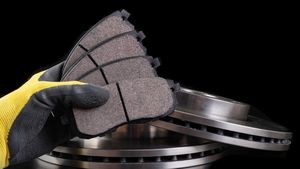 Car Care Tips: इस वजह से फेल हो जाते हैं गाड़ी के ब्रेक! जानिए क्यों रखना चाहिए Brake Pads का ख्याल