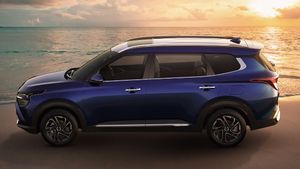 21Km माइलेज, बड़ा सनरूफ और 6 एयरबैग: फैमिली के लिए बेस्ट इस 7-सीटर कार की बंपर डिमांड! कीमत 10.60 लाख से शुरू