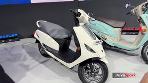 120 Km रेंज, TFT डिस्प्ले और मॉडर्न लुक! मार्केट में जल्द एंट्री मारेंगे ये Electric Scooter