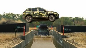 600 KM रेंज, 7 एयरबैग और LED TV जैसा स्क्रीन; जानें Tata Harrier EV के QWD वेरिएंट की कितनी है कीमत