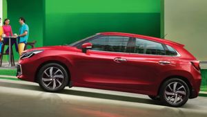 30Km माइलेज, 360 डिग्री कैमरा और 6 एयरबैग! नए अवतार में आई ये प्रीमियम कार, कीमत 6.86 लाख से शुरू