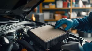 इस छोटी सी चीज पर जिंदा रहता है कार का इंजन; अगर ध्यान नहीं दिया, तो लंबा नप जाएंगे