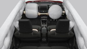 30KM माइलेज, 6 एयरबैग और 360 डिग्री कैमरा; Baleno की टक्कर वाली कार को दनादन खरीद रहे ग्राहक, कीमत 7 लाख से कम