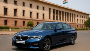 ₹70 लाख की इस BMW कार में चलेंगे Lokpal, लग्जरी फीचर्स और खासियत जान रह जाएंगे हैरान 