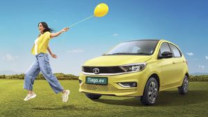 मिडिल क्लास की मौज! 8 लाख वाली इस इलेक्ट्रिक कार पर आया ₹123000 का डिस्काउंट, रनिंग कॉस्ट बाइक-मेट्रो से भी कम