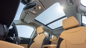 ₹8 लाख के अंदर आने वाली इन कारों में है सनरूफ; पेट्रोल-CNG के साथ माइलेज 28 KM, फैमिली के लिए बेस्ट ऑप्शन