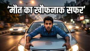 हैदराबाद रोड-रेज: बोनट पर लटककर मौत को मात देता रहा शख्स, वीडियो देख कांप जाएगी रूह