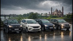 बारिश में जलभराव से नहीं डरेंगी ये 7-सीटर कारें, 6 एयरबैग और बेस्ट ग्राउंड क्लीयरेंस के साथ सफर होगा सुरक्षित