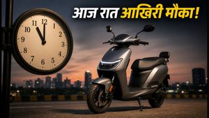 PM E-DRIVE सब्सिडी: आज रात 11:59 बजे तक ही मौका, सस्ते में इलेक्ट्रिक स्कूटर खरीदने की मची होड़