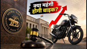 RBI का बड़ा ऐलान: क्या महंगी होगी आपकी पसंदीदा बाइक? EMI पर पड़ेगा सीधा असर