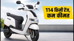 TVS iQube का नया 2.3kWh वेरिएंट लॉन्च: 114 किमी रेंज और कम कीमत, क्या यह आपके लिए बेस्ट है?