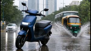 बारिश में भी नहीं रुकेंगे ये 4 सस्ते इलेक्ट्रिक स्कूटर; ₹1 लाख से कम में बेस्ट ऑप्शन