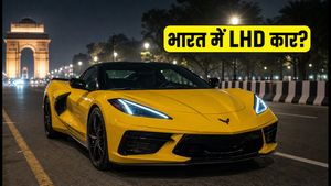 भारतीय सड़कों पर दिखी दुर्लभ शेवरले कॉर्वेट Z06, क्या भारत में LHD कार चलाना कानूनी है?