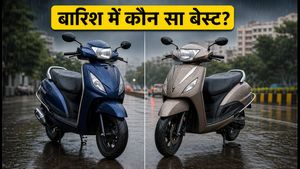 बारिश में कौन सा स्कूटर है बेस्ट? होंडा एक्टिवा बनाम टीवीएस जुपिटर, जानें क्या है सही चुनाव