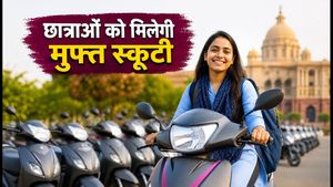 यूपी फ्री स्कूटी योजना: 50,000 छात्राओं को मिलेगी मुफ्त स्कूटी, जानें पात्रता और आवेदन का तरीका