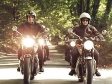 2016 Intermot Motorcycle Show: Triumph Showcases Street Cup, T100 And T100 Black