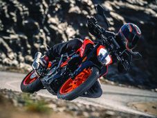2017 KTM Duke 390 Unveiled - Photos