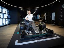 Formula 1: Mercedes Confirm Teammate For Lewis Hamilton