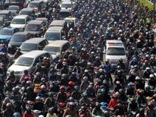 India Becomes World's Largest Two-Wheeler Market