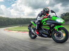 2017 Tokyo Motor Show: Kawasaki Ninja 400 Unveiled