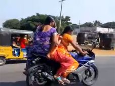 Three Women Wearing Sarees Ride A Yamaha R15 In Hyderabad; Video Goes Viral