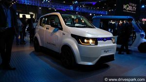 Mahindra Group Takes A Giant Step On Electric Vehicle Technology, Announces Rs 900 Crore Investment