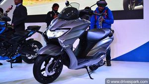 Suzuki Burgman Street First Look Review 