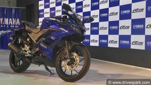 Auto Expo 2018: Yamaha YZF-R15 V3.0 Launched At Rs 1.25 Lakh - Specifications, Features & Images