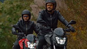 Bajaj Dominar Targets Royal Enfield Again; Releases New ‘Haathi Mat Paalo’ Ad