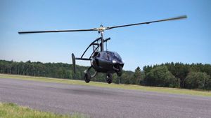 World’s First Flying Car To Go Into Production In 2019 — PAL-V Liberty Unveiled At Geneva Motor Show