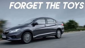 New Honda City Commercial Mocks Rivals (Maruti Ciaz & Hyundai Verna) Indirectly —  Calls Them 