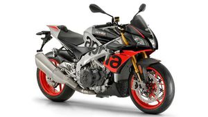 Intermot 2018: Updated Aprilia Tuono  V4 1100 Factory Revealed