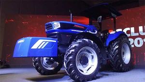 Escorts Reveals India’s First Hybrid Tractor & Backhoe Loader With Pure Electric Mode