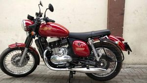 Red Rooster Launches Aftermarket Exhausts For Jawa Motorcycles: Details And Prices