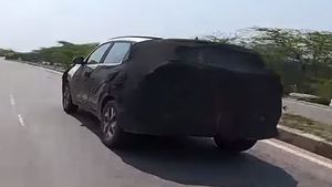 Kia Sonet Spotted Testing In Production Ready Guise Ahead Of Launch: Spy Pics & Details