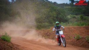 MOTOFARM Dirt Track Facility Opens In Bangalore: New Course For Some Slideways Action