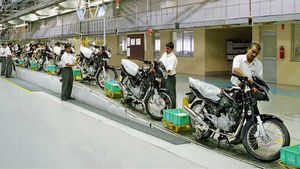 Motorcycle Sales Outperform Scooter Sales During June: Trend To Continue Say Analysts