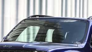 Car Manufacturers To Fit The Vehicles With ISI Mark Windshields And Windows