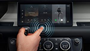 Jaguar Land Rover Introduces Contactless Touchscreen Technology Amidst COVID-19 Pandemic