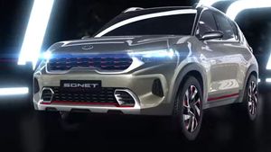 Kia Sonet Production Ready Model Spotted Ahead Of Launch: Spy Pics & Other Details