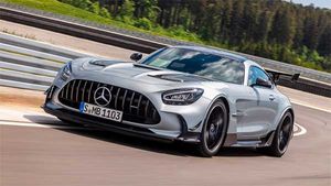 Mercedes Unveils The AMG GT Black Series: Details & Specifications 