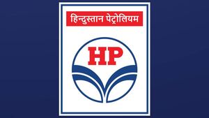 Hindustan Petroleum & VoltUp Partners To Setup Battery Swapping Stations Across India