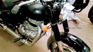 2021 Royal Enfield Classic 350 Spy Pics: Spotted Again Revealing New Features Ahead Of Launch